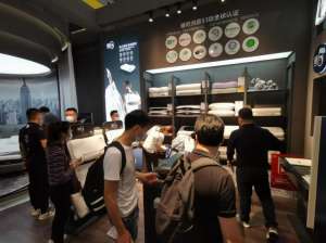 近年工業互聯網持續升溫，發展還需往深和實里走