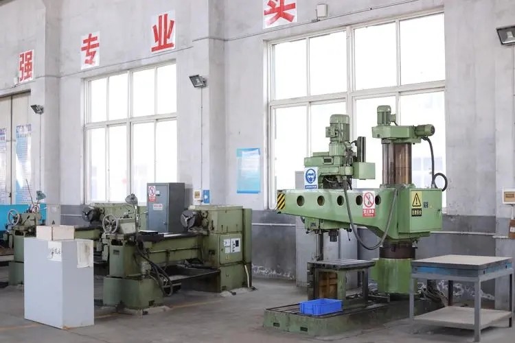 機械使用和用電安全措施有哪些？